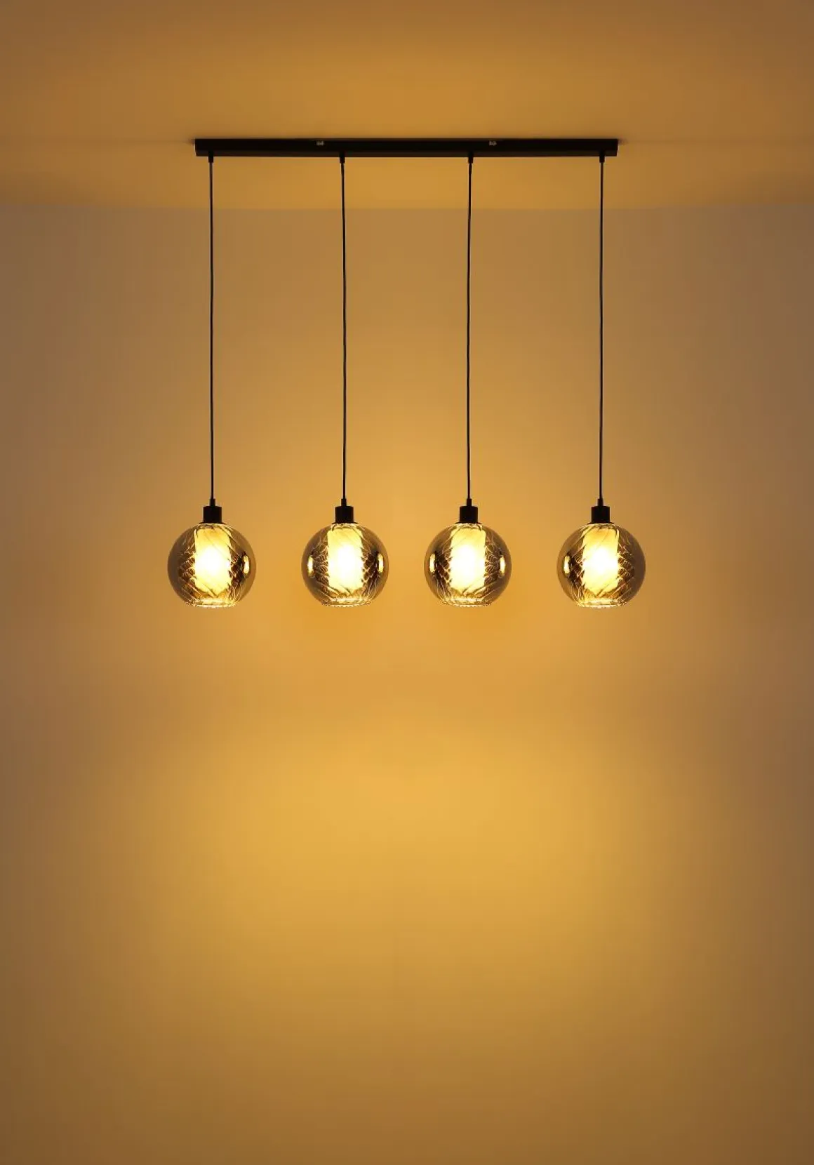 Globo 4-flg Pendellampe Ulf